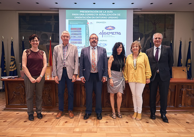 Foto Presentación de la “Guía para conseguir una correcta Señalización de Orientación en Entorno Urbano” 